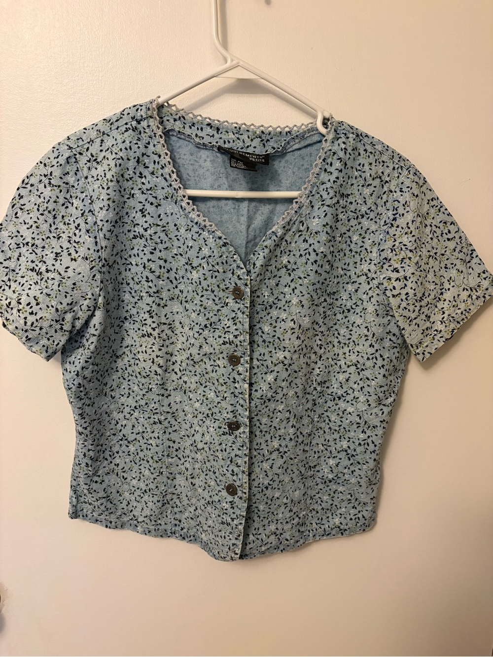 Vintage  Requirements Light Blue Floral Button Front Top